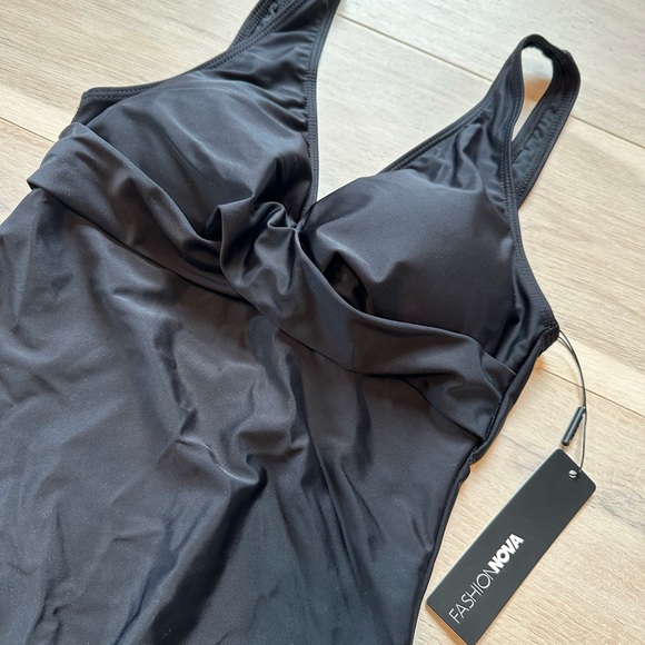 Fashion Nova - Twist Front One Piece - Size M - Picture 2 of 5